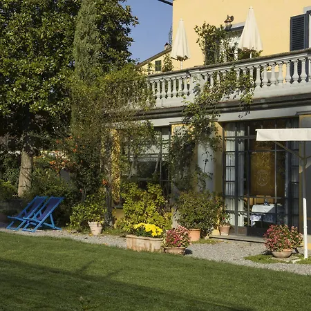 Al Porto Di Bed & Breakfast 3*