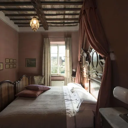 Al Porto Di Bed & Breakfast